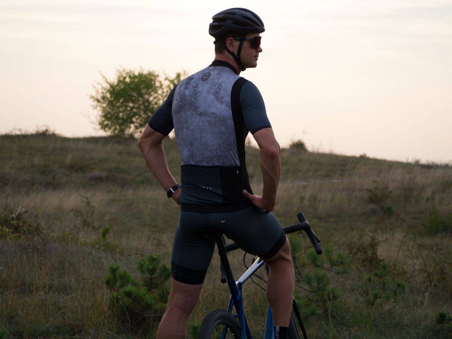 gravel bib shorts